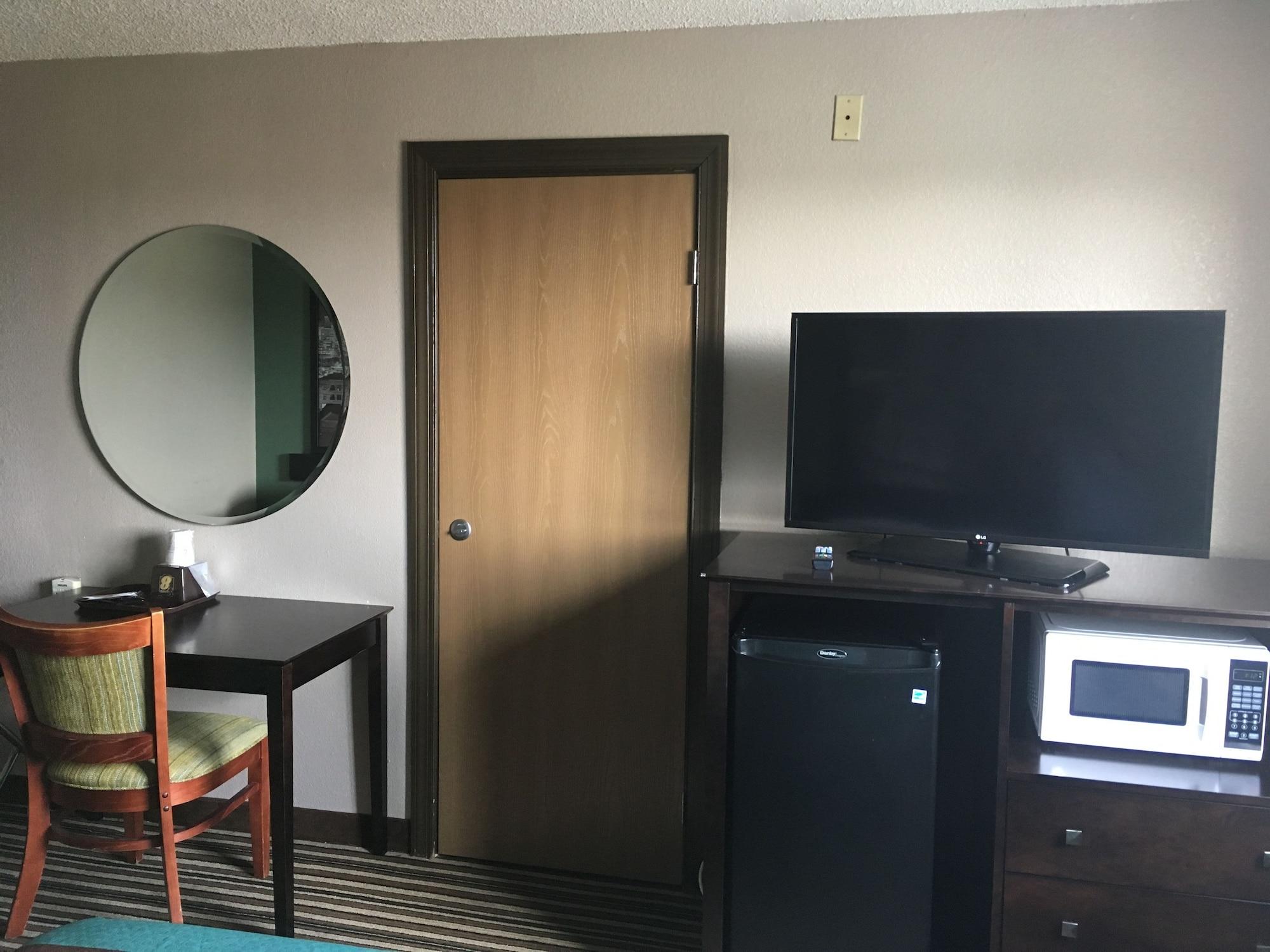 Hotel Super 8 By Wyndham Richmond Turnpike
