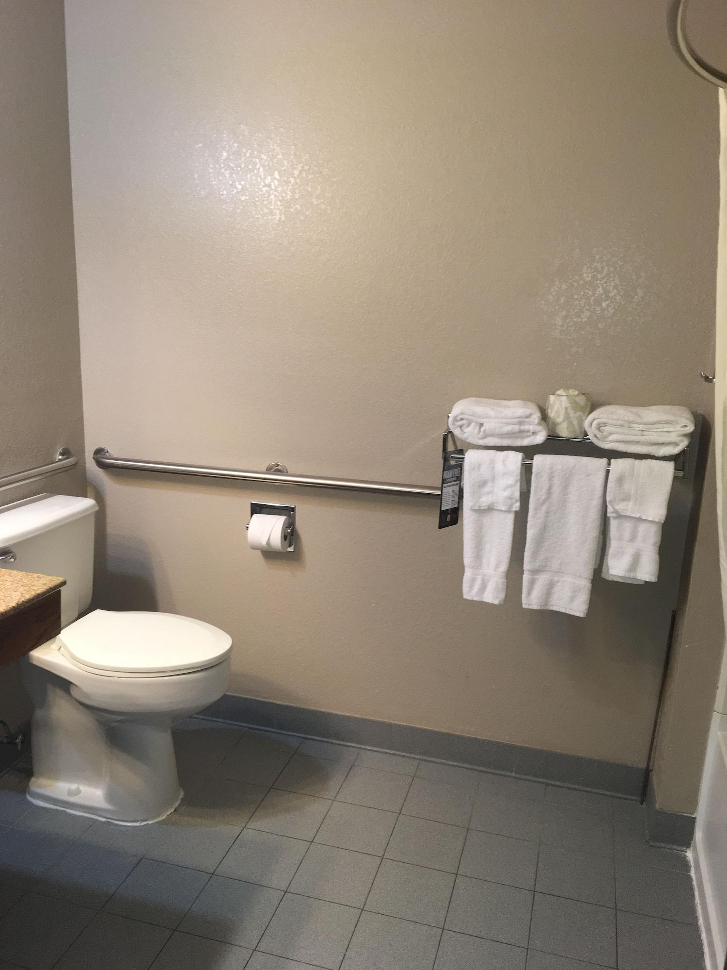 Hotel Super 8 By Wyndham Richmond Turnpike *