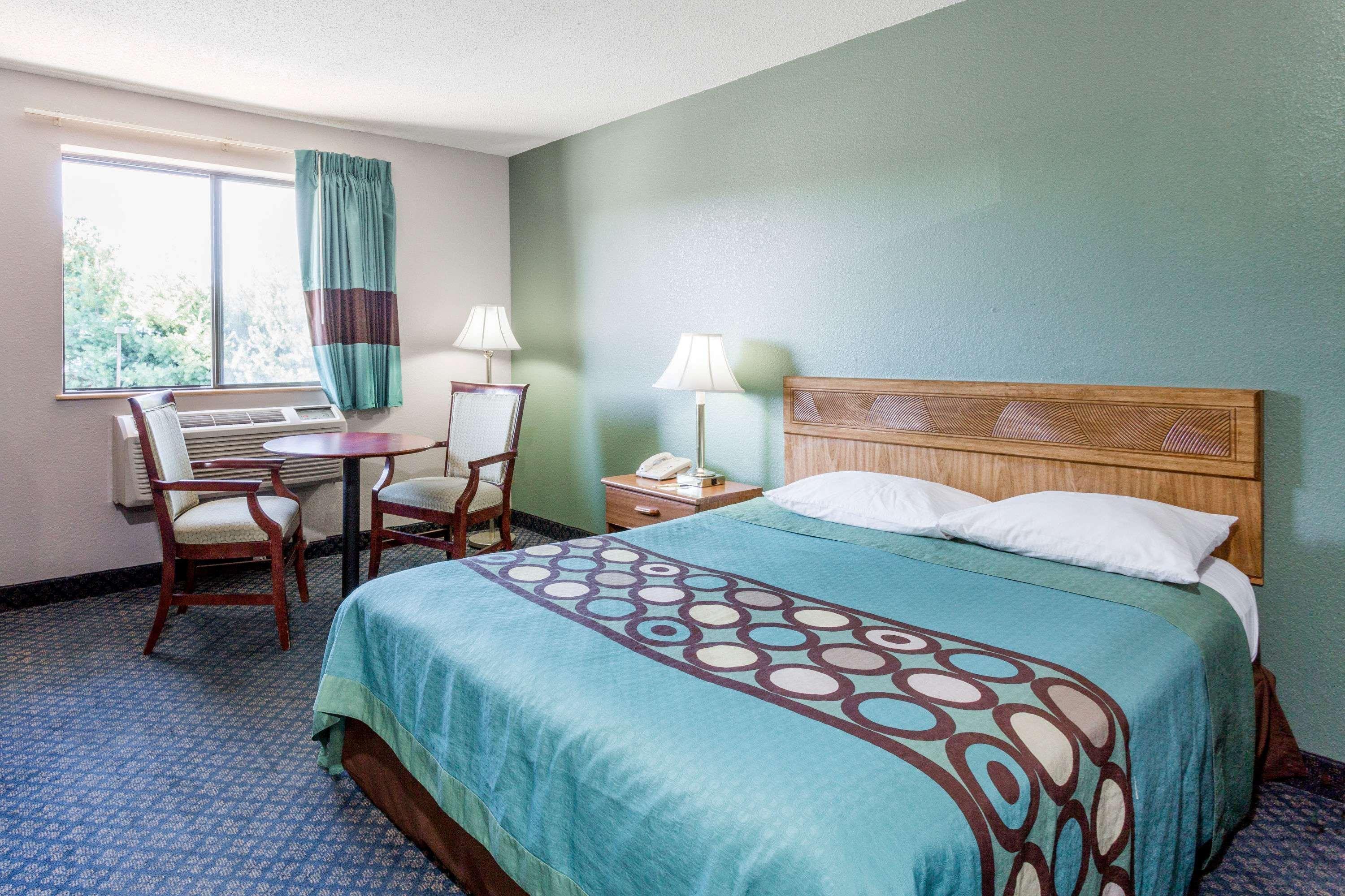 Hotel Super 8 By Wyndham Richmond Turnpike