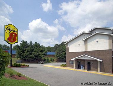 Super 8 By Wyndham Richmond Turnpike