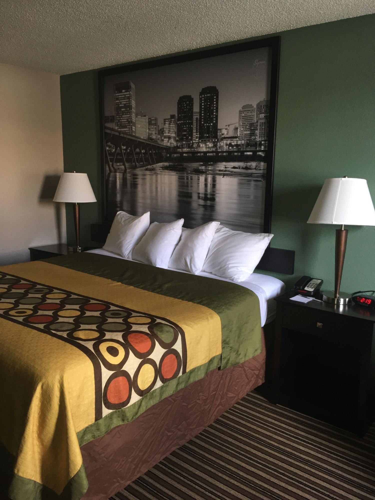 Hotel Super 8 By Wyndham Richmond Turnpike